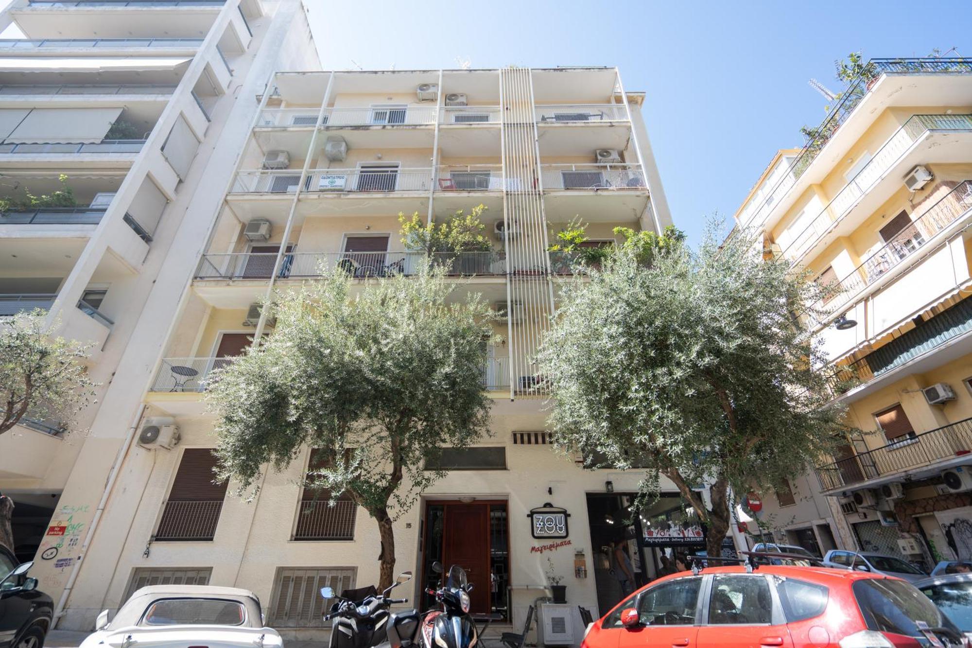 Sophisticated Modern Apt In Athens Center Екстериор снимка