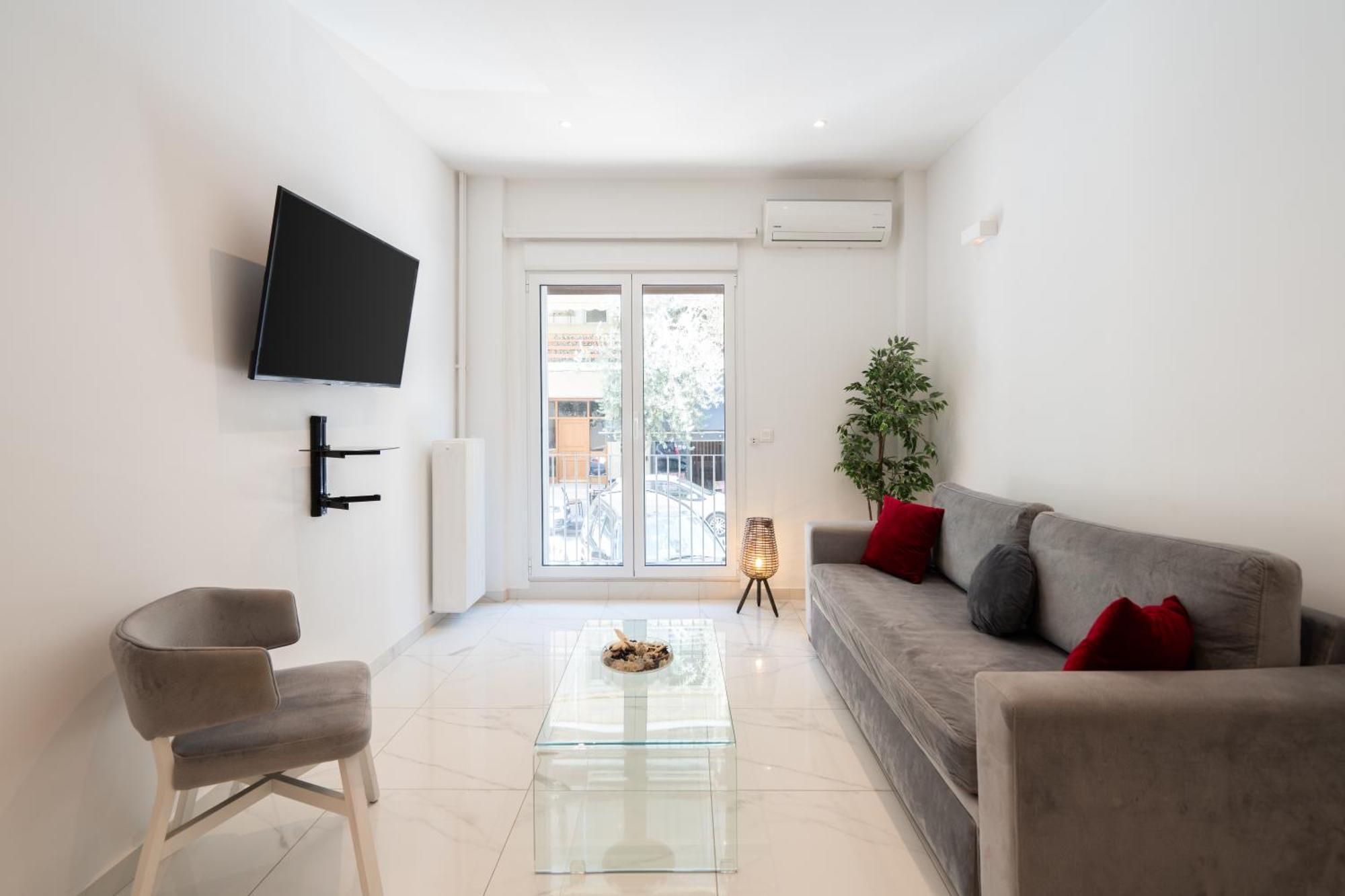 Sophisticated Modern Apt In Athens Center Екстериор снимка