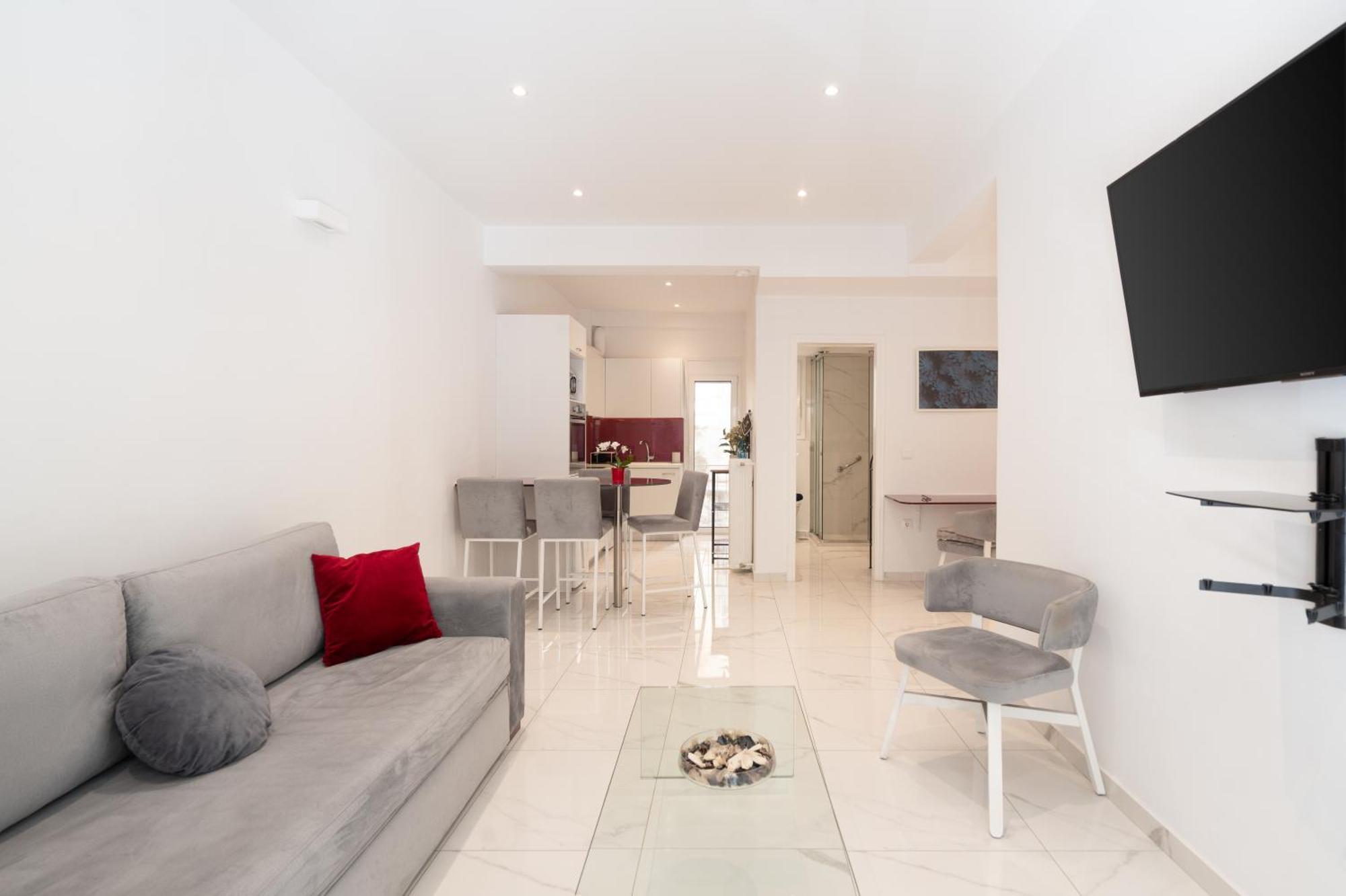 Sophisticated Modern Apt In Athens Center Екстериор снимка